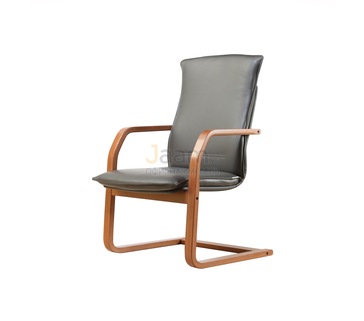 Офисный стул Берлин/В Кожа стандартная/база дерево